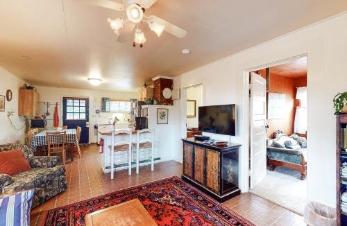Neskowin House | White Wing