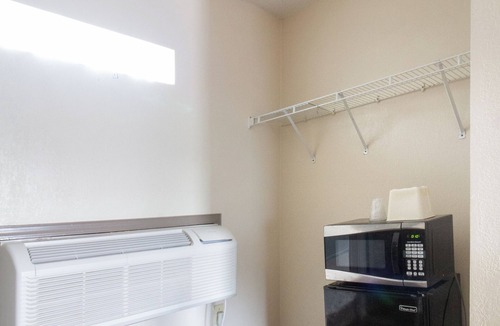 North Chesterfield Hotel | WHITEHOUSE MOTEL