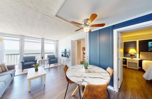 Myrtle Beach Apartment | Willow Bay 504 Oceanfront Suite, Renovated Spring 2023 desirable Golden Mile Location