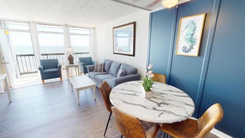 Myrtle Beach Apartment | Willow Bay 902 Oceanfront Suite, Renovated Spring 2023 desirable Golden Mile Location
