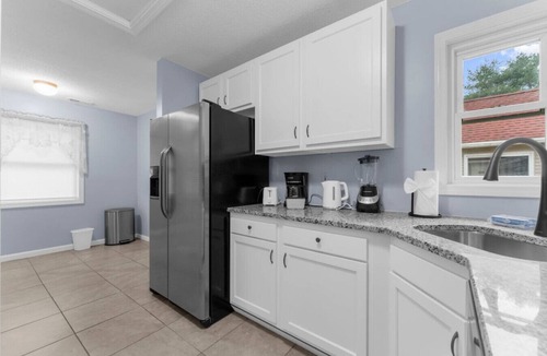 Manchester House | Willow Haven 2BR Cozy Retreat, Close to Hartford