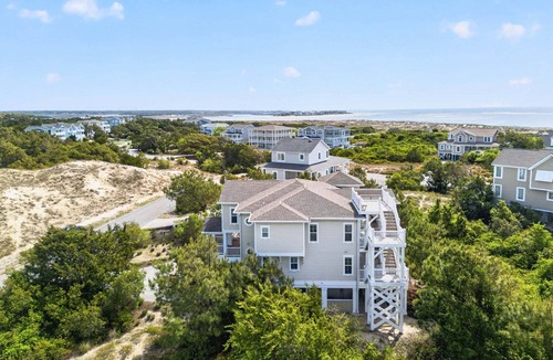 Holden Beach House | Windsong: Spacious 5-bedroom home in Ashton, MD, perfect for family getaways!