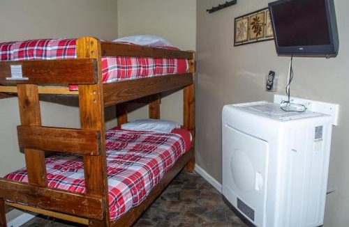 Ghent Apartment | Winterplace Condo Ski in Ski out E103