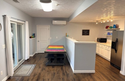 Buchanan Apartment | Wooded Michigan Retreat: 30 Min to Notre Dame - Sleeps 6