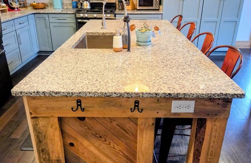 Chattanooga House | Woods Retreat~River Views~Spacious Home Near Chattanooga