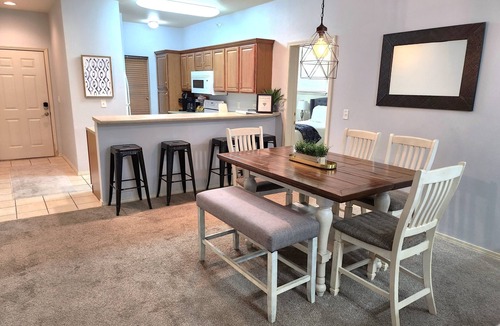Branson West Condo | Wow! Golf Course Level Condo - 3 minutes to SDC - 5 minutes to Table Rock Lake