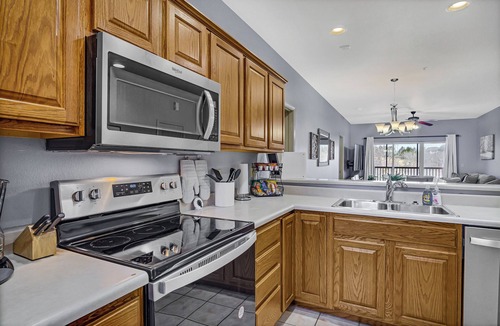 Branson West Condo | WOW! New walk in condo, no stairs w/3 pools next to SDC! 5 min to Table Rock.