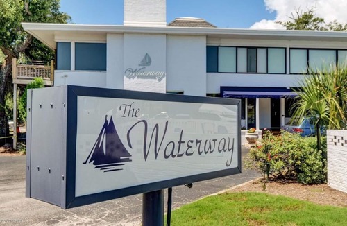 Airlie Apartment | Wrightsville Beach | Waterway Sail Away