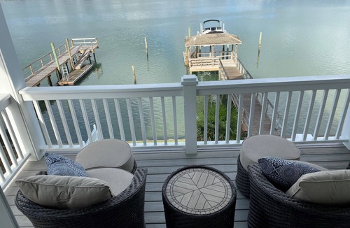 Wrightsville Beach House | Wrightsville Beach Sound- Short walk to beach and restaurants