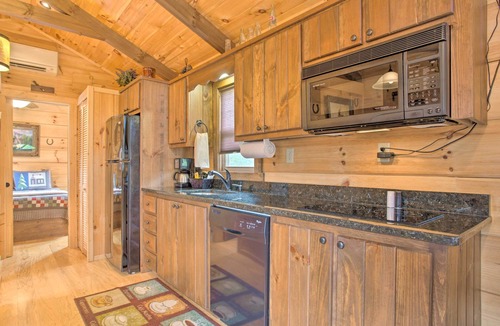 Mill Spring Cabin | Year-Round Adventure! Rustic Cabin in Mill Spring