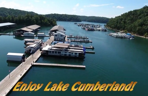Monticello House | Your Country Home - Just 1/4 Mile From Lake Cumberland! Professionally Cleaned