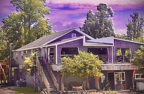 Monticello House | Your Country Home - Just 1/4 Mile From Lake Cumberland! Professionally Cleaned