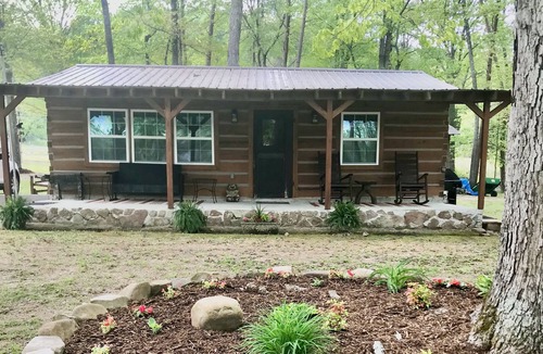 Kingston Cabin | Your cozy hideaway, where the water meets the wild.