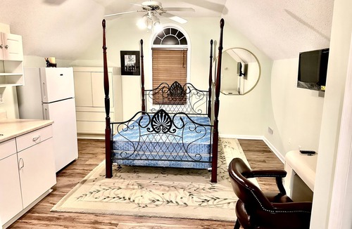 North Carolina Coast Apartment | Your private apt studio 5 min drive to the beach! 25 min to Historic Wilmington!