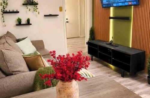 Anderson Apartment | Zen Retreat | 5 Mins to Anmed |Elements Collection
