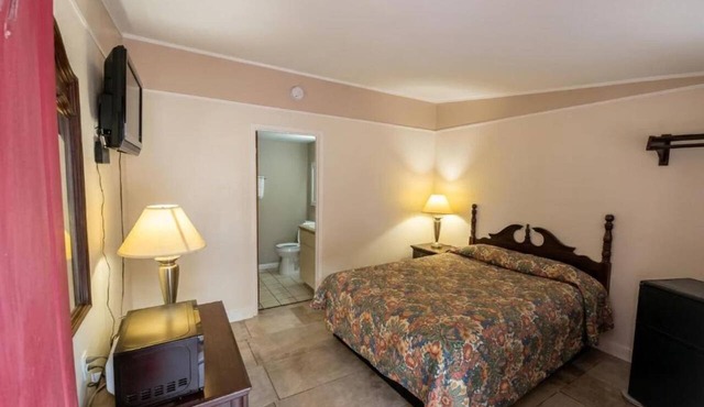 1 Queen Bed,2 Full Bed|Smk