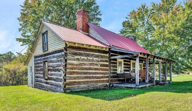 1800s Cabin Pond, Paddle Boat Near SML & Roanoke