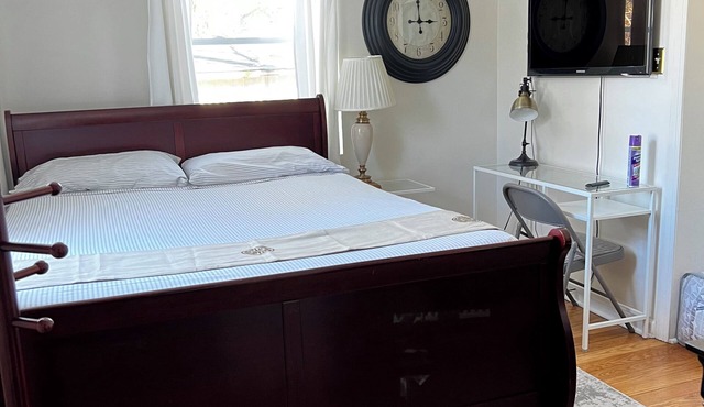 2 Bdrm Aloha home Falls Church