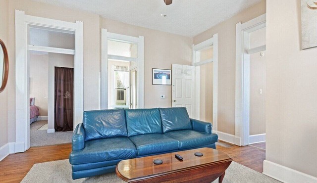 2 BR Next To Lucas Oil - Walk to Conventions!
