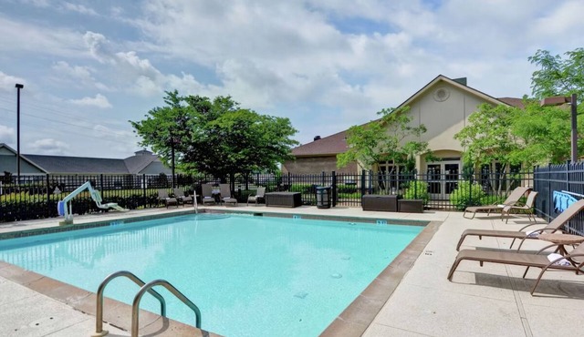 2 Convenient Suites | 6.3 Miles Away from Airport | Pet-Friendly | Free Parking