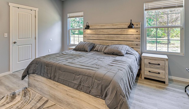 2 Mi to Marina & Lake Cumberland! Newly Built Home