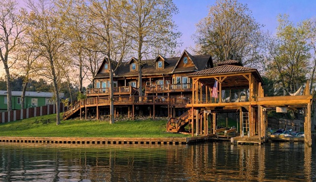 2-tier Dock w/Lift! Jordan Lake Family Retreat