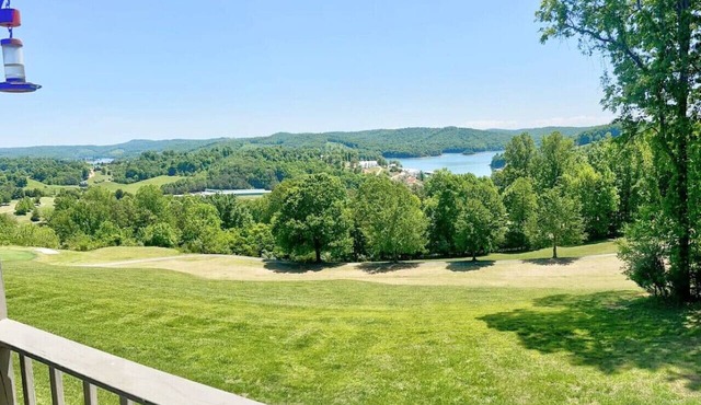 2C Condo: Lake/Ridge/Golf Views