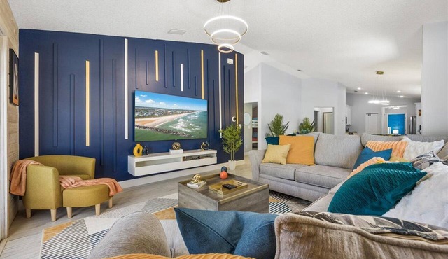 2Min Walk to Beach - Hot Tub, Firepit & Beach Gear, Sleeps 10 in St. Augustine