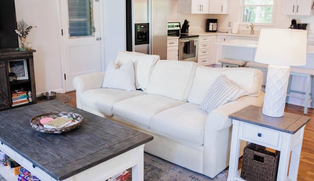 3BR Midtown Ranch. 15min to Wrighstville & Downtown