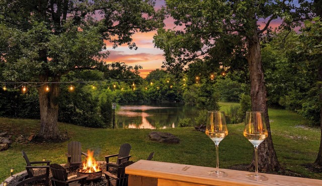 5 Acre Estate + Event Space w/Pond, Hot Tub, Fire Pit & Theater