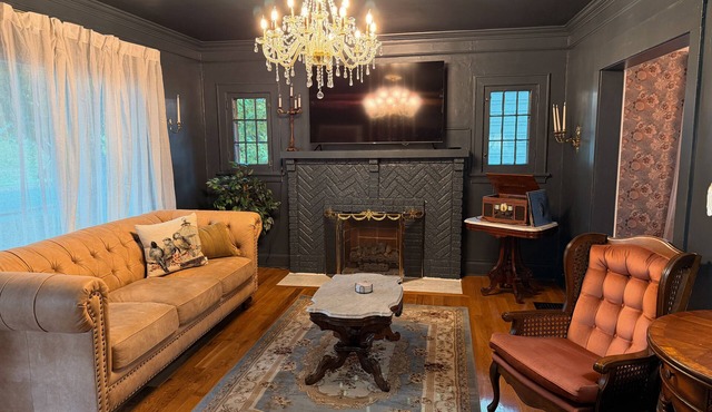 5BR Retreat + PacMan Arcade + Grill + Sleeps 12+