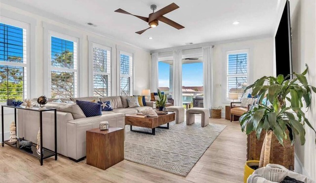 5BR- w/Hot tub | Steps to beach/Fire Pit/Mini Golf