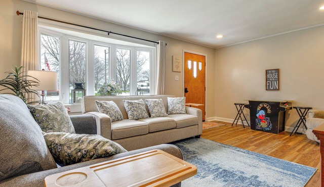 7 Mi to Mississinewa Lake! Charming Home