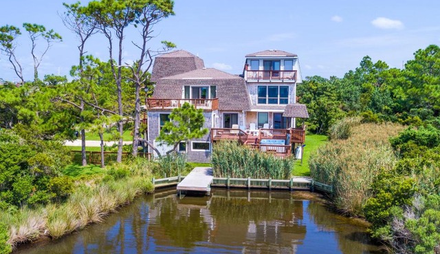 7201 - Carols Soundfront Castle by Resort Realty