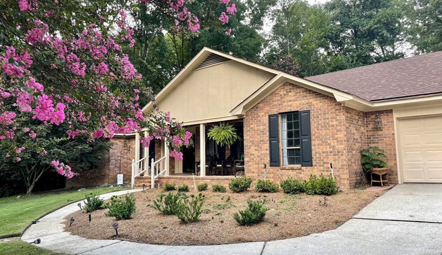A convenient and relaxing Masters Rental in the heart of Augusta!