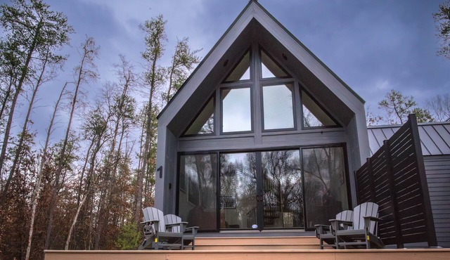 A-Frame Adventure Basecamp Sleeps 6 Snowmobile/ORV Trails Starlink Near Tippy in Wellston