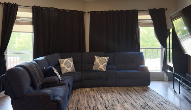 A luxurious two-bedroom, two-bath just 10 minutes from downtown Atlanta.