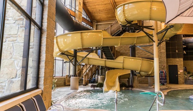 Abe Martin Lodge & Cabins