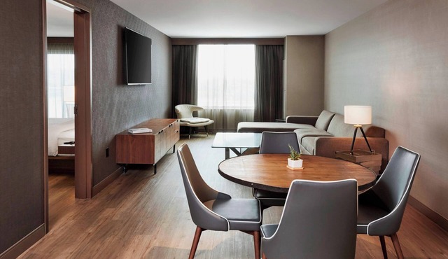 AC Hotel by Marriott Cincinnati at The Banks