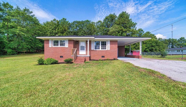 Adorable House close to the Masters Golf Tournament in Augusta Georgia and Lake.