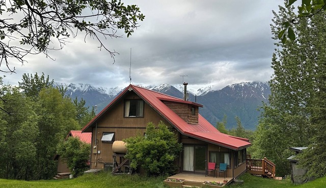 Alaskan Frontier Getaway with Breathtaking Views - 7 bedrooms 3 bathrooms in Knik River
