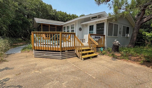 Atlantic Shanty - Quaint 3 BR Oceanside home in Southern Shores