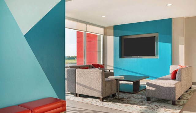 avid hotel Byron Warner Robins by IHG in Byron