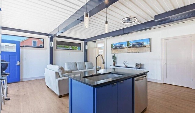 Awesome Custom Built Home. Perfect Indy Location!
