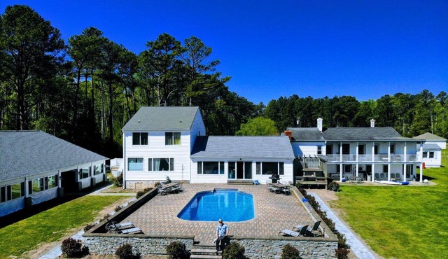 Bay Tree Manor