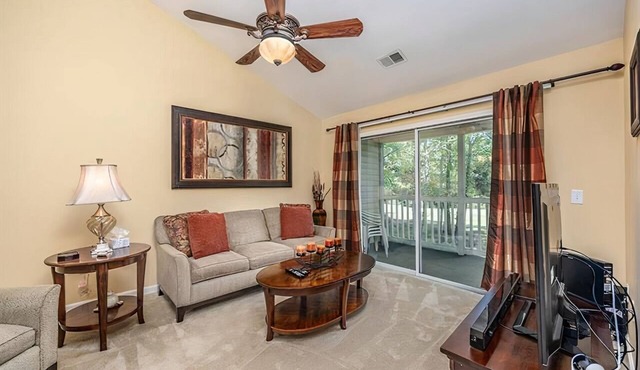 Beach & Golf Getaway Galore! 2BR/2BA/Pool/Spa Luxury Condo in Myrtle Beach