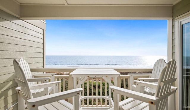 Beach Retreat by Oak Island Accommodations