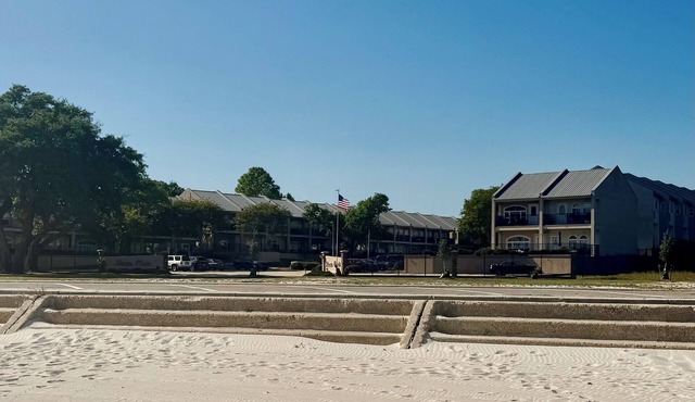 Beach View Condo Long Beach, MS