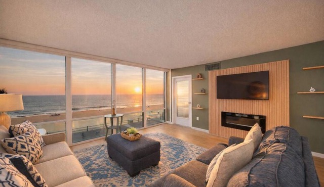 Beachfront Condo Pool Surfing Fishing