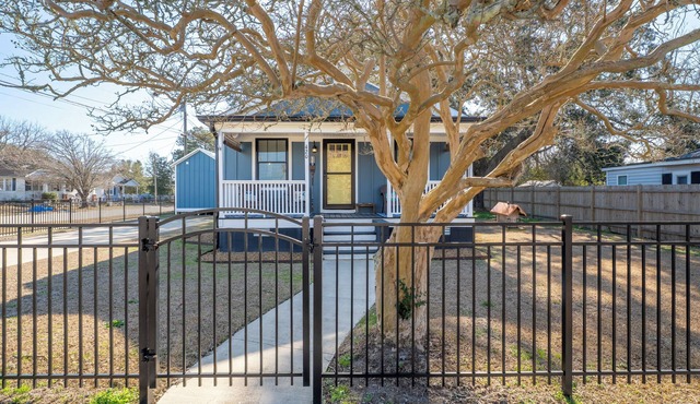 Beaufort Crystal Coast Cottage-Downtown & Pet Friendly